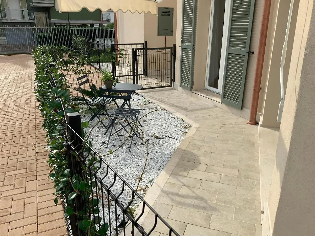 Casa Vacanze Romeo Pietra Ligure 0*,  Italia